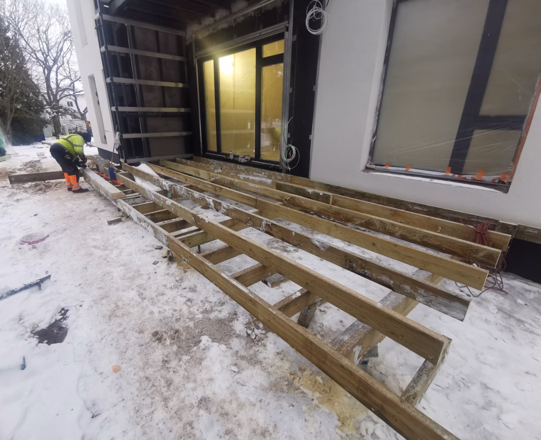 Terrassid lillekastidega — foto 11