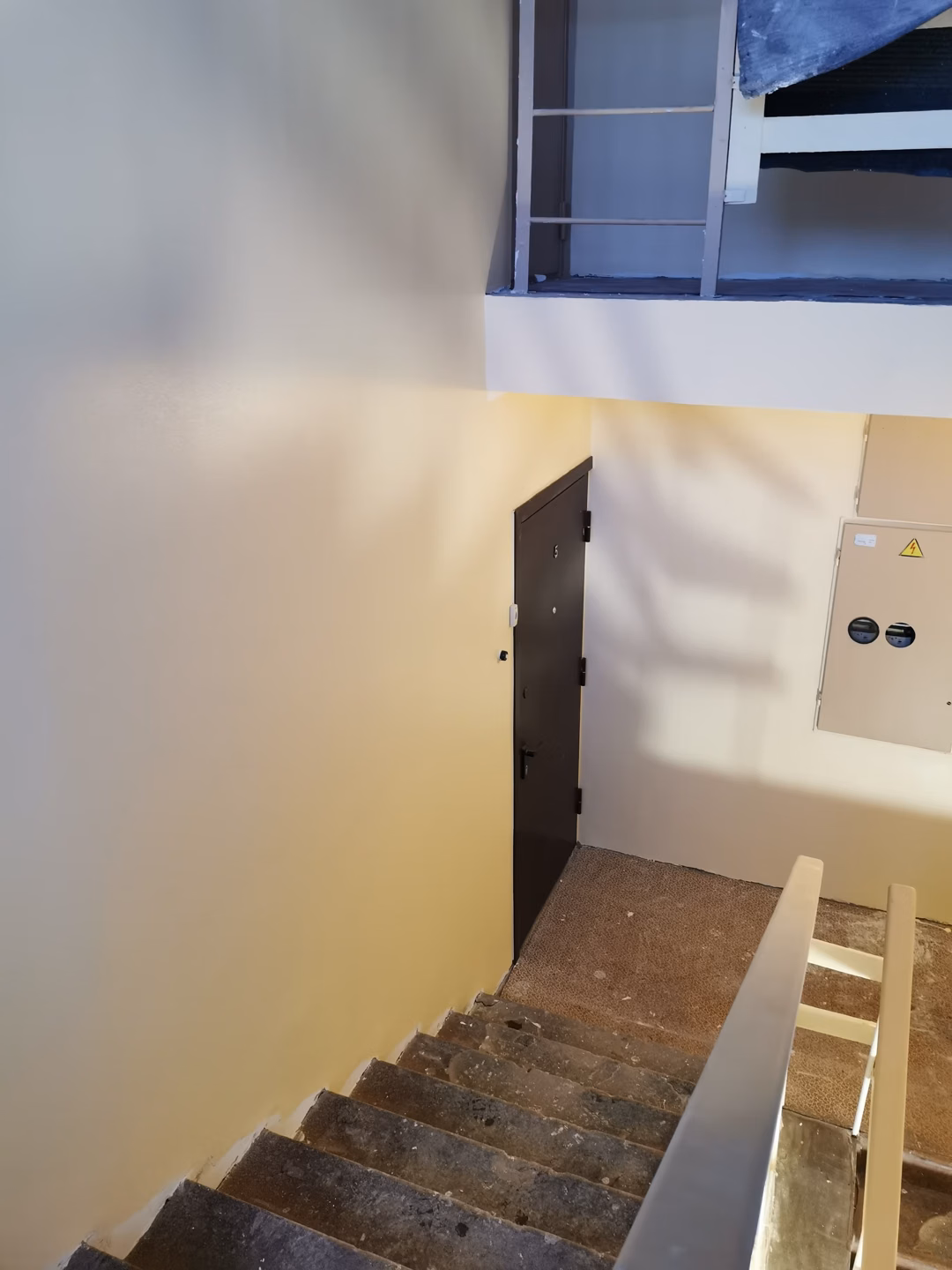 Korteriühistute trepikojad ( paljude erinevate majade trepikojad) — foto 13