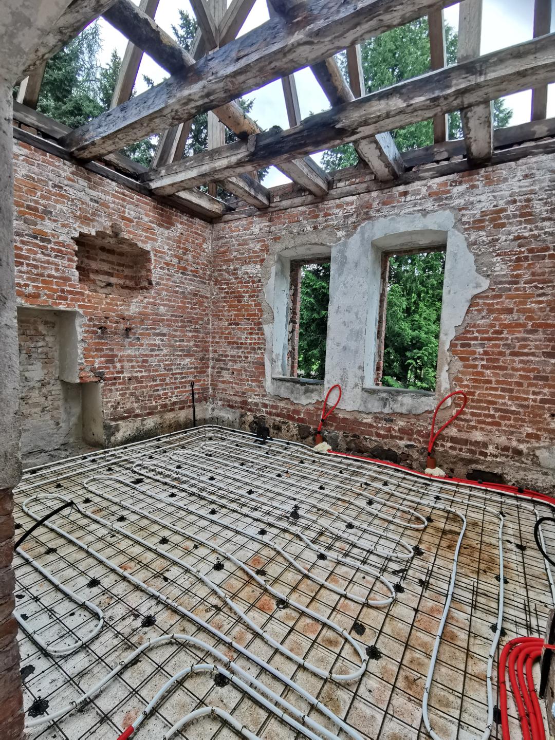 Alatskivi loss sisekrohvimine ja lubivärvimine — foto 11