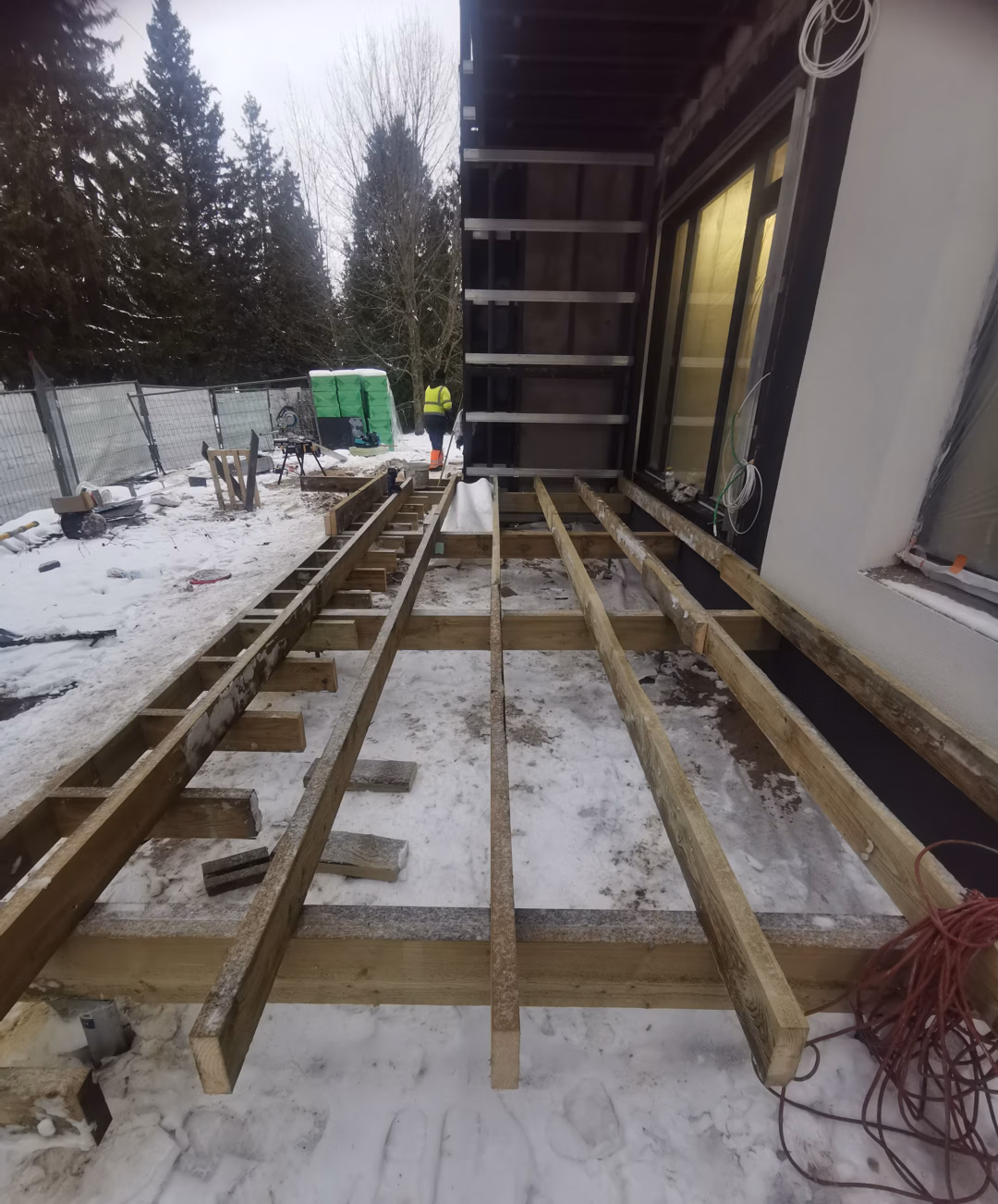 Terrassid lillekastidega — foto 12