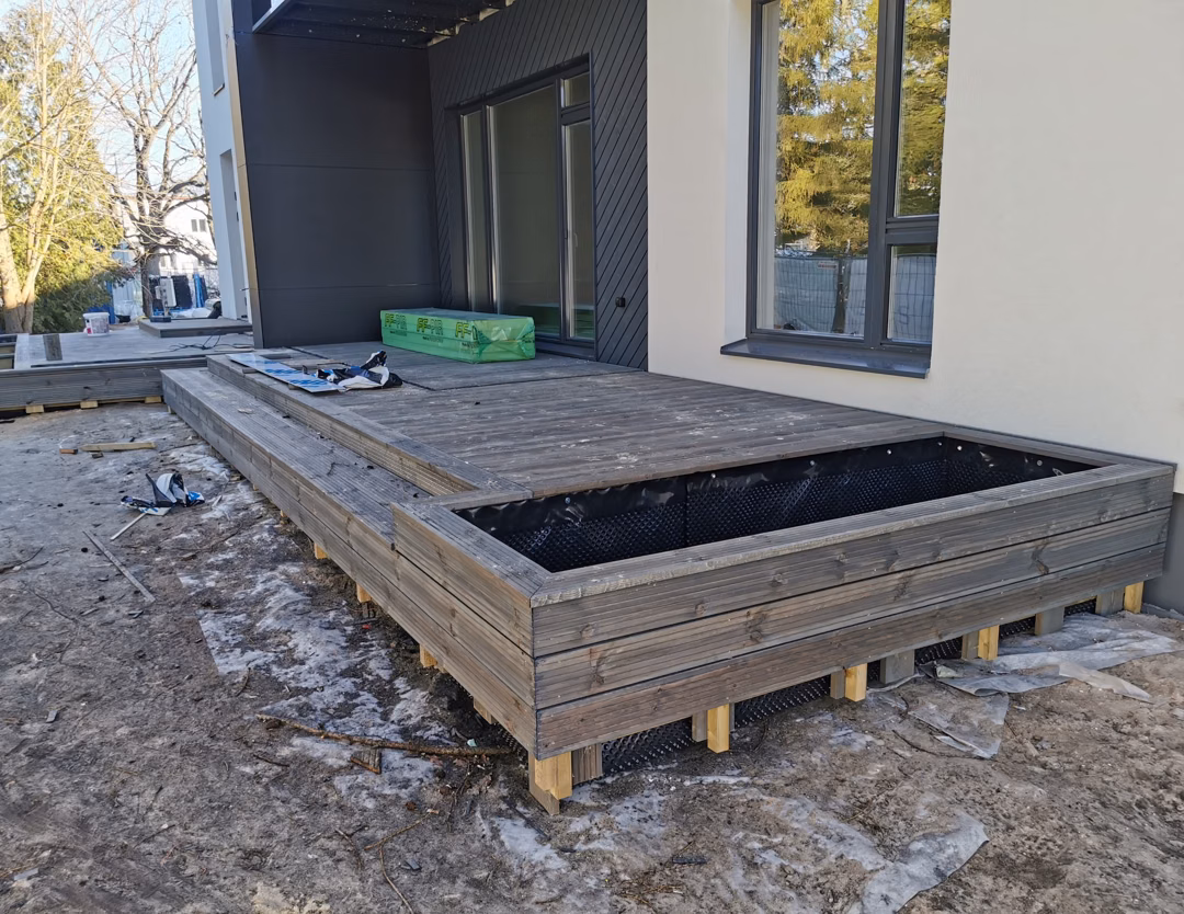 Terrassid lillekastidega — foto 7