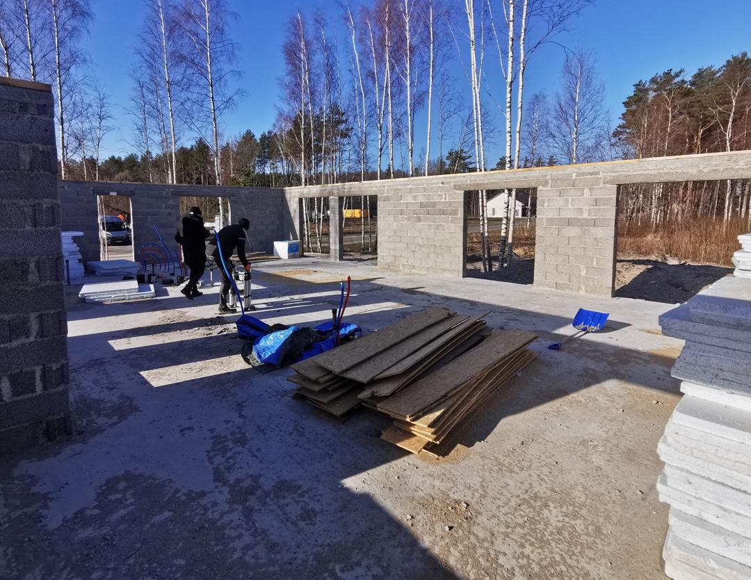 Eramaja Katus ja sisetööd — foto 1