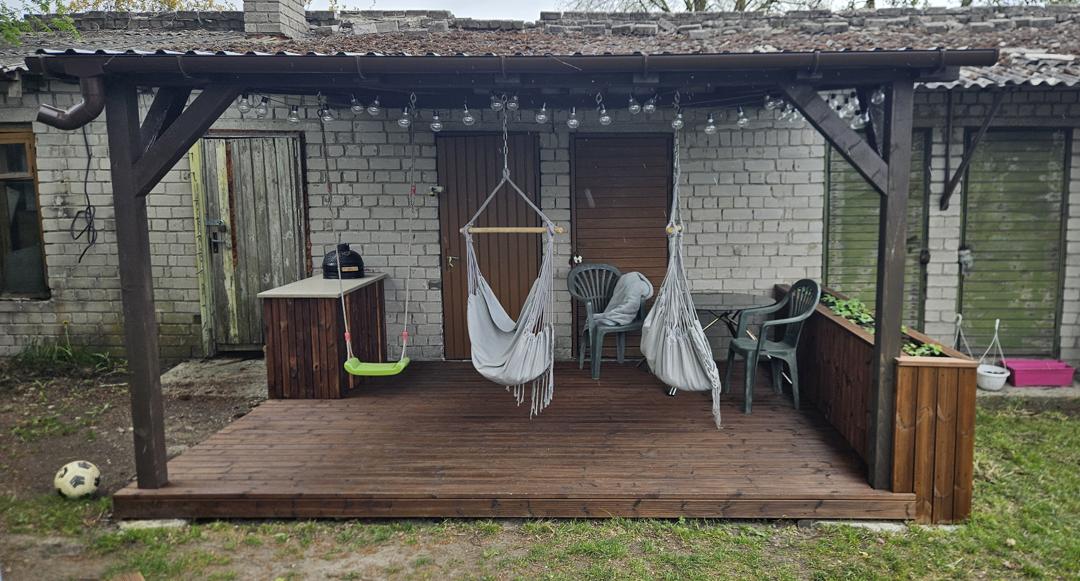 Terrass katuse ja lillekastiga — foto 4