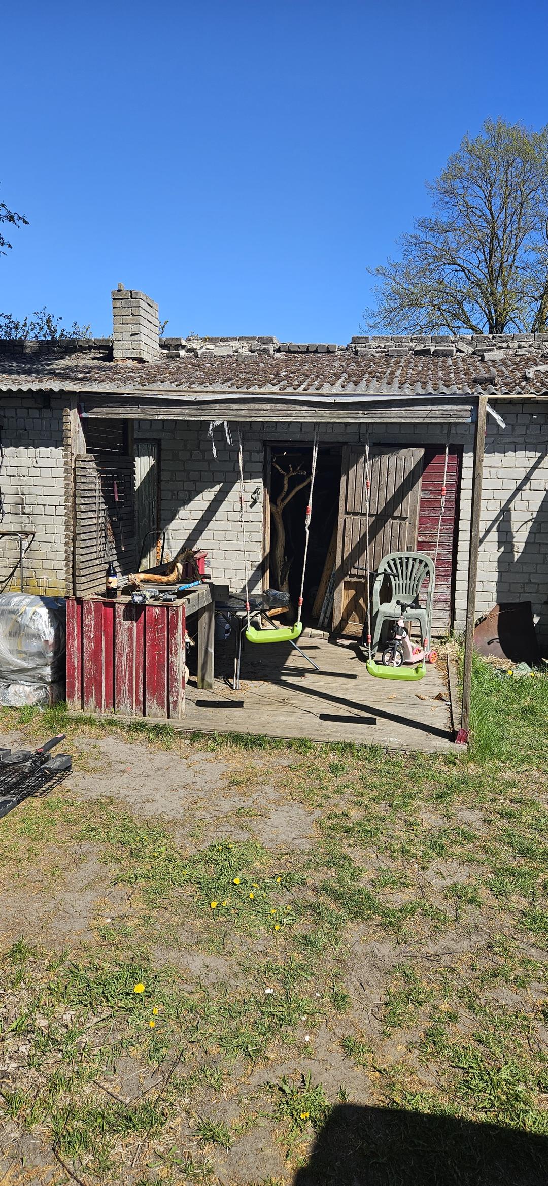 Terrass katuse ja lillekastiga — foto 1