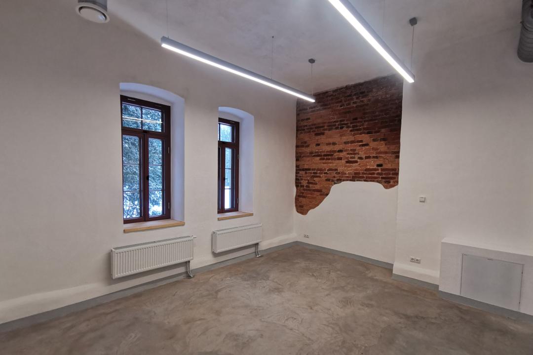 Alatskivi loss sisekrohvimine ja lubivärvimine — foto 1