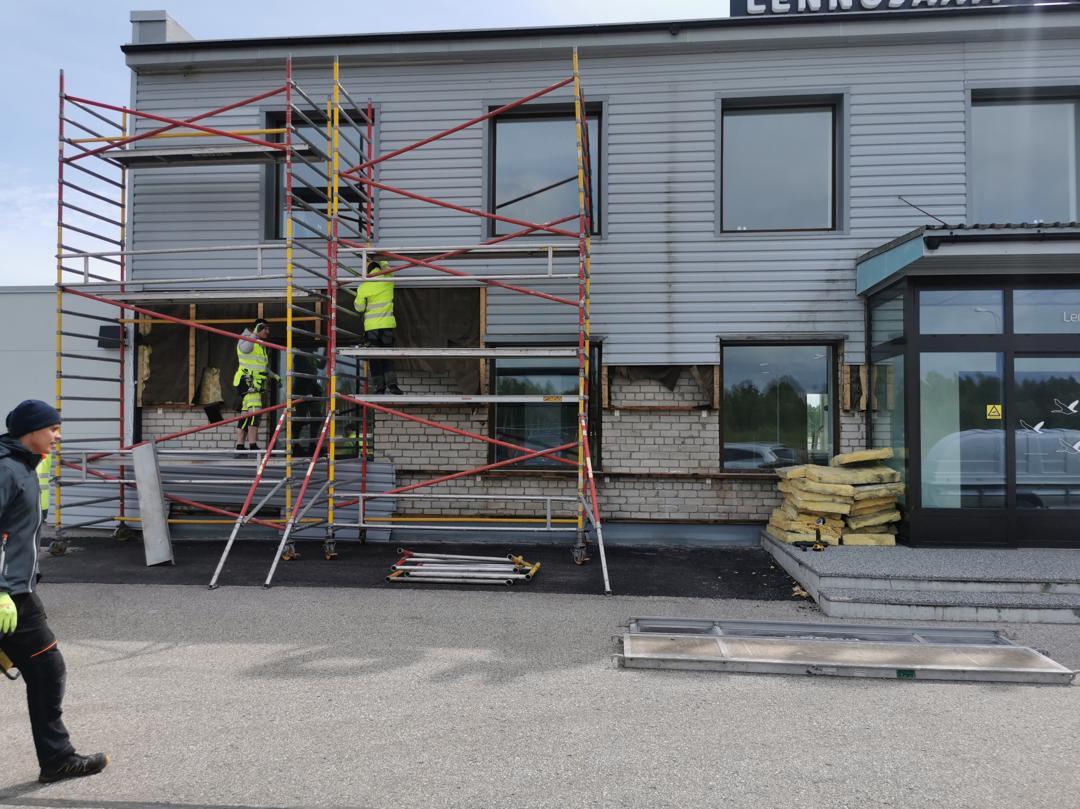 Pärnu lennujaama fassaad — foto 3