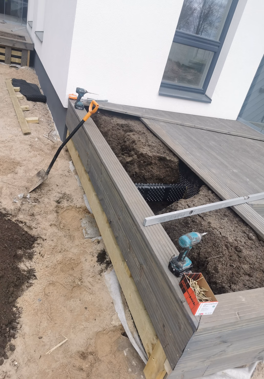 Terrassid lillekastidega — foto 6