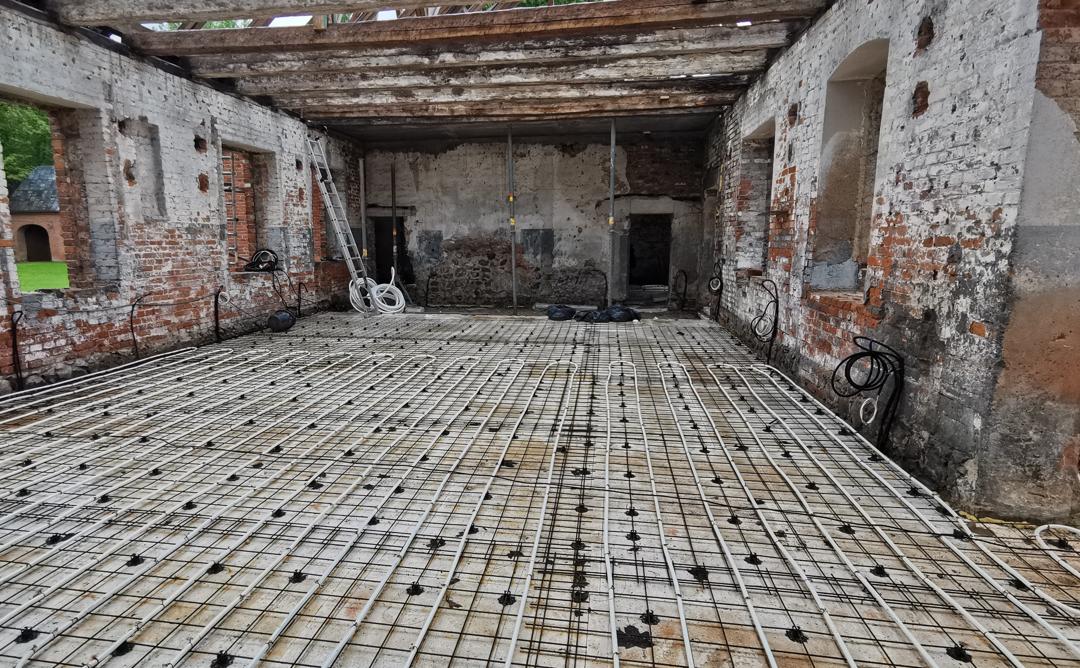 Alatskivi loss sisekrohvimine ja lubivärvimine — foto 10